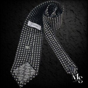 GIANNI VERSACE Black Geometric Baroque Medusa Italy Silk Tie W: 3.75" EX COND